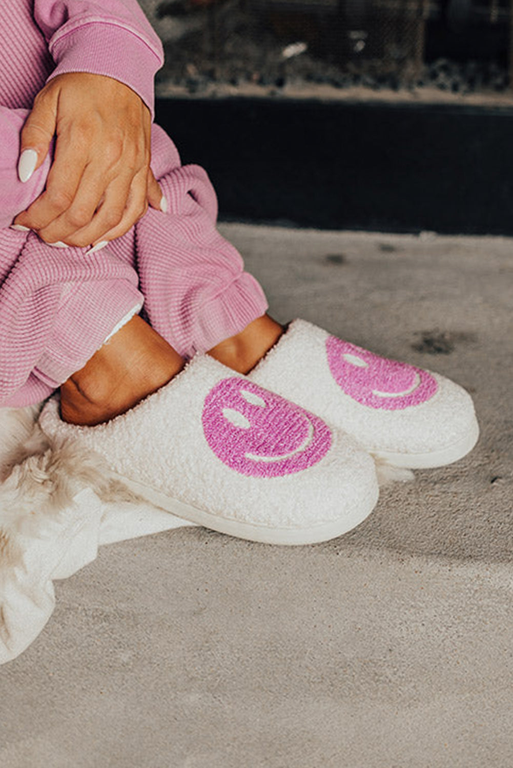 Pink Smile Face Print Non-slip Plush Home Slippers(back-order Estimated Shipping Date：11/30/2024)