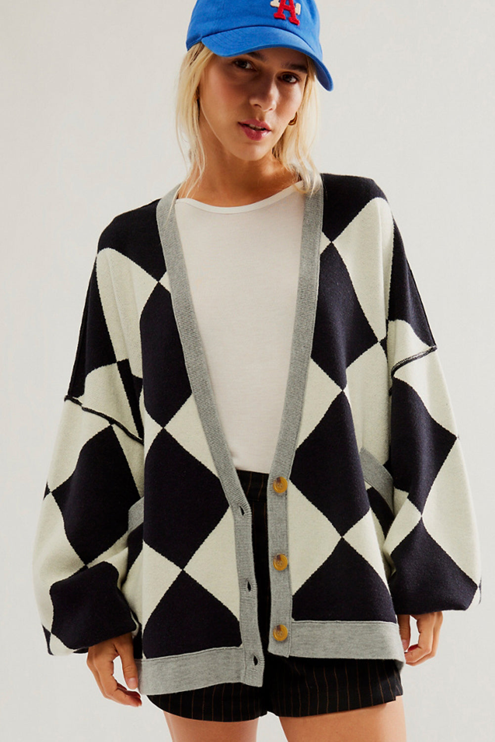 Black Checkered Pattern Drop Shoulder Buttoned Loose Cardigan